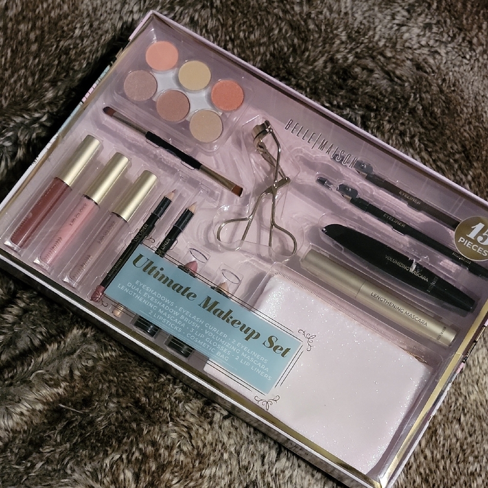 NWT Belle Maison 15 Piece Ultimate Makeup Set